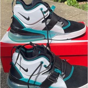 Nike Air Max 270 size 11.